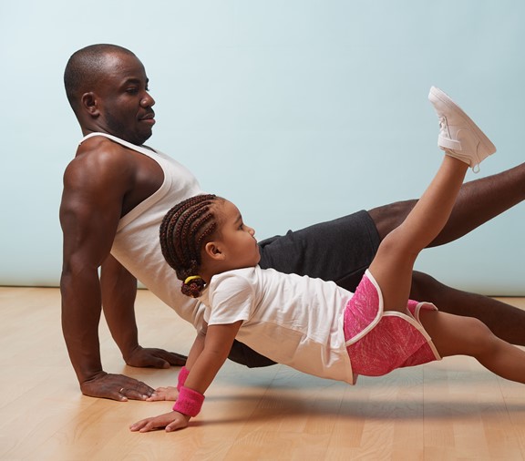 10 Easy Home Exercises Parents Can Do With Kids Post Header Image