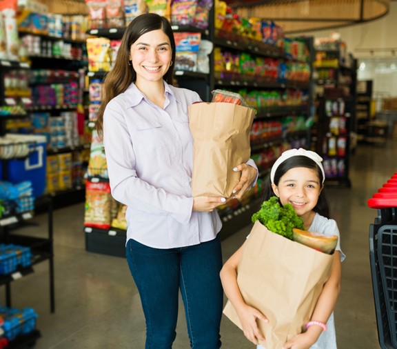 Get Help with Food and Groceries — Use Findhelp Post Header Image